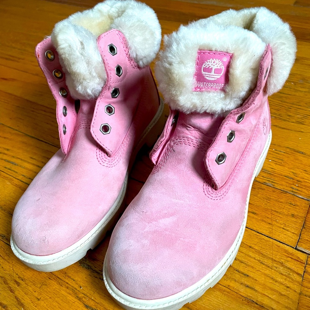 PINK TIMBERLANDS